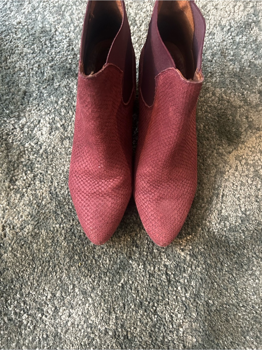 Women's Almond Pointed Toe Burgundy Ankle Booties